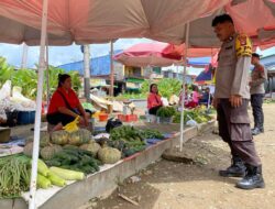 Giat Patroli Siang, Polisi Pastikan Pasar dan Jalur Utama Batang Tarang Kondusif