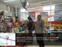 Polsubsektor Jelimpo Intens Lakukan Patroli Di Sekitaran Tempat Beraktivitas Masyarakat Berbelanja Mendekati Hari Raya Natal dan Tahun Baru