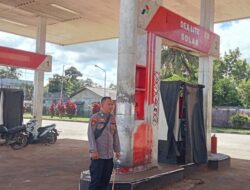 Pastikan Stok BBM Aman Jelang Nataru, Personel Polsek Mempawah Hulu Sambangi SPBU Karangan