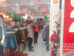 Giat Patroli Rutin Polsek Ngabang Jaga Kamtibmas Tetap Kondusif