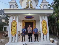 Menjelang Perayaan Natal 2025, Kapolsek Manis Mata Sambangi Pengurus Gereja