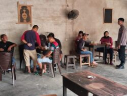 Polisi Menyapa, Warga Merasa Aman: Patroli Siang Penuh Kebersamaan