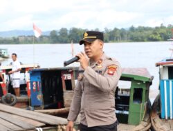 Ops Lilin Kapuas 2025, Polisi Imbau Penggunaan Jaket Pelampung di Penyeberangan Sekadau