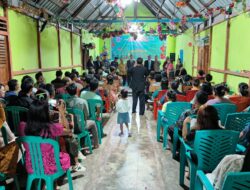 Polsek Matan Hilir Selatan Laksanakan Pengamanan Ibadah Natal di Desa Kemuning Biutak