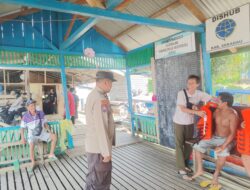 Mudik Nataru, Polisi Imbau Penumpang Motor Air di Belitang Hilir Gunakan Jaket Pelampung