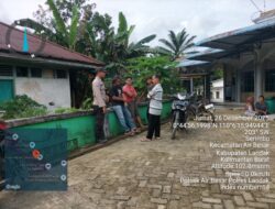 Ciptakan Rasa Aman, Polsek Air Besar Bersama Koramil Sambangi Warga Saat Patroli Malam