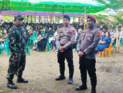 Polsek Simpang Hulu Laksanakan Pengamanan Misa Natal di Gereja Katolik Santo Martinus Balai Berkuak