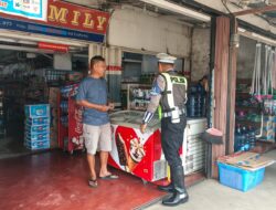 Ops Lilin Kapuas 2025, Personel Gabungan Laksanakan Pengamanan dan Pelayanan di Pos Terpadu 93 Ketapang