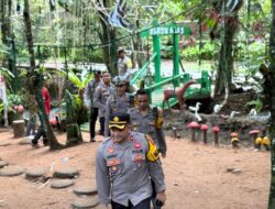 Waka Polres Melawi dan Perangkat Operasi Lilin Kapuas Patroli Ke tempat Wisata, Pastikan Kehadiran Personil Pengamanan