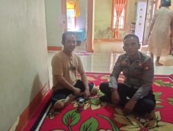 Kedekatan Humanis di Hari Libur, Kanit Binmas Polsek Sebangki Jalin Silaturahmi Penuh Makna dengan Warga