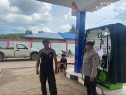 Polsek Meranti Intensifkan Patroli Siang di SPBU, Satpam Diberi Pesan Keamanan
