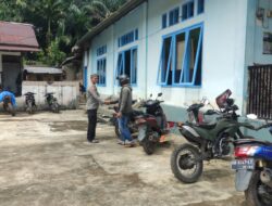 Polsek Menjalin Laksanakan Pengamanan Sholat Jumat di Masjid Nurul Yaqin