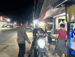 Dengan Berdialog Bersama Warga Desa Binaannya, Personel Polsek Mempawah Hulu Sampaikan Pesan Kamtibmas