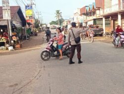Cegah Kecelakaan di Jalan Raya, Personel Polsek Mempawah Hulu Laksanakan Strong Point Pagi Hari