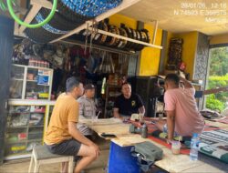 Polisi Patroli Siang, Dekatkan Diri dengan Warga Lewat Obrolan Santai