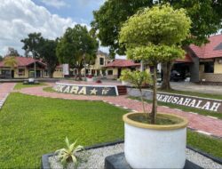 Untuk Percantik Mako dan Peduli Lingkungan Kapolres Melawi Tanam Bonsai Hingga Aneka Pohon Lain