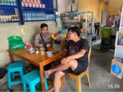 Melalui Patroli Sambang, Bhabinkamtibmas Brigadir Yogi Ajak Warga Binaan Tetap Jaga Kondusifitas