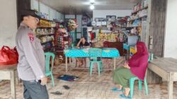 Polsek Kuala Behe Laksanakan Patroli Rutin, Dialogis Sampaikan Pesan Kamtibmas Kepada Masyarakat