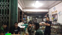 Senyum Polisi Warnai Patroli Malam, Warga Meranti Diajak Ngobrol Santai