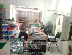 Melalui Kegiatan Patroli Dialogis Personil Polsubsektor Jelimpo Terus Tingkatkan Keamanan Ketertiban Masyarakat 