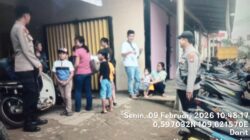 Patroli Siang Hari Samapta Polsek Menyuke Berikan Imbauan Kamtibmas Kepada Warga