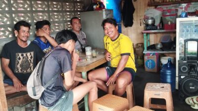 Kanit Lantas Polsek Mempawah Hulu Laksanakan Patroli Sambang, Ajak Warga Jaga Kamtibmas