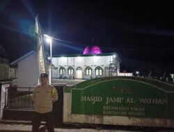 Polsek Sokan Melaksanakan Pengamanan Sholat Taraweh