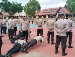 Kapolres Melawi Cek Kerapian Personel hingga Ruang Pelayanan Saat Apel Pagi Jumat