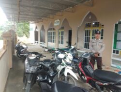 Pengamanan Sholat Jumat Polsek Kuala Behe, Berikan Rasa Aman Warga Beribadah