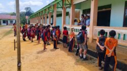 Polsek Sekadau Hulu Sambangi SDN 39 Kiatak, Dorong Semangat Belajar dan Disiplin Anak