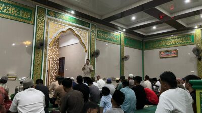 Tarling di Masjid Al Kahfi, Kasat Reskrim Polres Sekadau Sampaikan Pesan Kamtibmas
