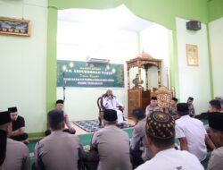 Safari Dakwah Ramadan, KH. Abdurohman Yusuf Isi Tausiah di Polres Sekadau