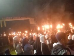 Pemkab Melawi Dan BKPRMI Gelar Pawai Obor Menyambut Bulan Suci Ramadhan 