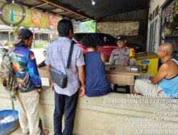 Kebersamaan Hangat Bhabinkamtibmas dan Warga, Canda Tawa Warnai Himbauan Kamtibmas