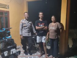 Patroli Malam, Personel Kepolisian Sambangi Warga untuk Jaga Kamtibmas di Wilayah Menjalin