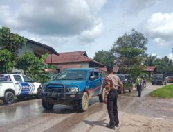 Pamapta Polres Sekadau Gerak Cepat Tangani Tumpahan Solar Dekat Jembatan Penanjung