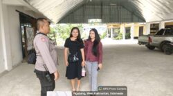 Personil Polsek Ngabang Laksanakan Pengamanan Giat Ibadah Minggu Di Gereja PPIK Timotius