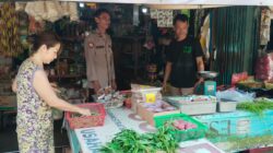 Suasana Pasar Mendadak Jadi Perhatian, Polisi Sampaikan Imbauan Ini ke Penjual Sayur