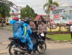 HUT Korp Sabhara, Polres Melawi Berbagi Takjil