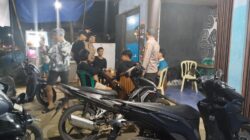 Awalnya Kaget, Pemuda Nongkrong Justru Dapat Himbauan Humanis dari Polisi