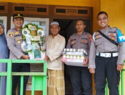 Silahturahmi Bersama Purnawirawan Polri dan Tokoh Agama, Kapolsek Mempawah Hulu Berbagi Parsel Idul Fitri