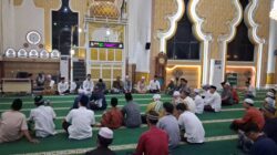 Mewakili Kapolres Ketapang, Kasat Binmas Hadiri Peringatan Nuzulul Qur’an di Masjid Al-Ikhlas