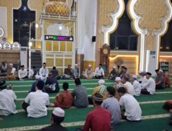 Mewakili Kapolres Ketapang, Kasat Binmas Hadiri Peringatan Nuzulul Qur’an di Masjid Al-Ikhlas