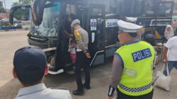 Mudik Gratis Tiba di Sekadau, Polisi Kawal Perjalanan dan Pastikan Keamanan Penumpang