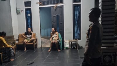 Patroli Malam Rutin, Personel Polsek Menjalin Jaga Kamtibmas Tetap Kondusif