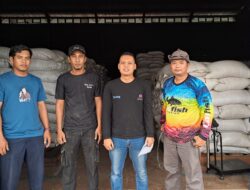 Polsek Ngabang Kirim 1,15 Ton Jagung Hasil Demplot ke Gudang Bulog Pontianak