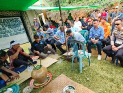 Pasca Insiden Helikopter PK-CFX di Nanga Taman, Masyarakat Gelar Ritual Adat