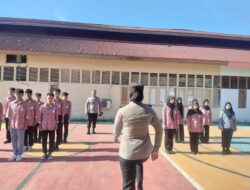 Hadir di Sekolah Rakyat, Kasat Binmas Polres Ketapang Bersama Anggotanya Memberikan Pelatihan Ekstrakurikuler