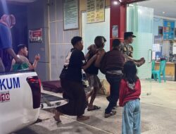 Respons Cepat Layanan 110 Polri, Lansia Stroke di Sekadau Dievakuasi ke IGD