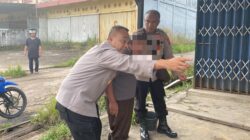Kapolres Melawi Dengan Sigap Bantu Evakuasi Korban Laka Tunggal Lansung Ke Rumah Sakit